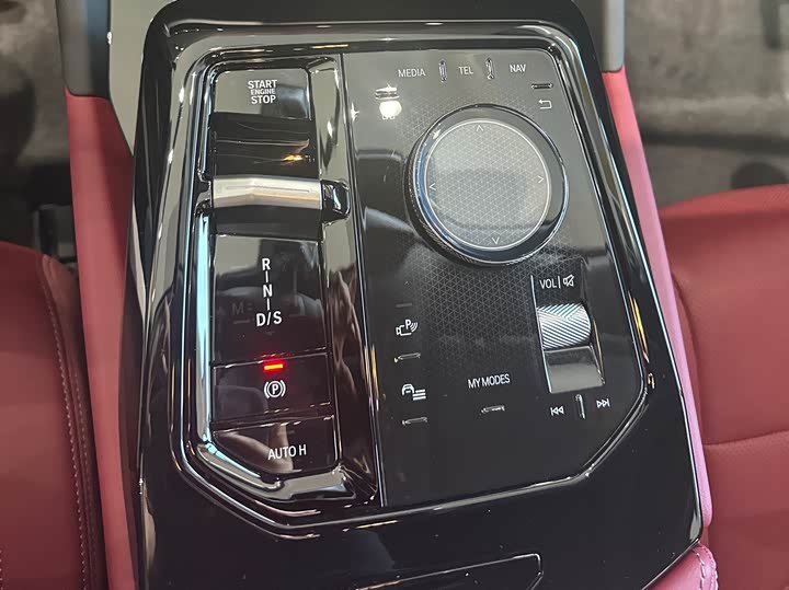 Фото 11 - BMW 5 Series