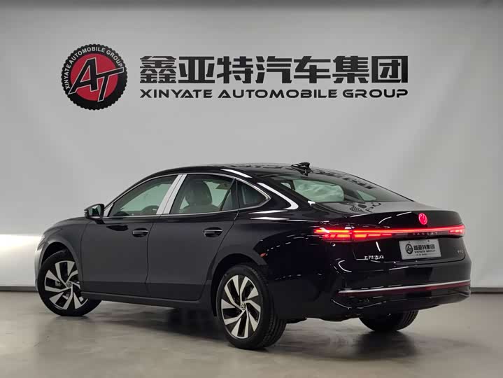 Фото 3 - Volkswagen Passat