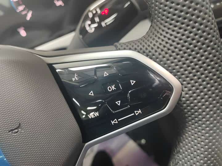 Фото 9 - Volkswagen Passat