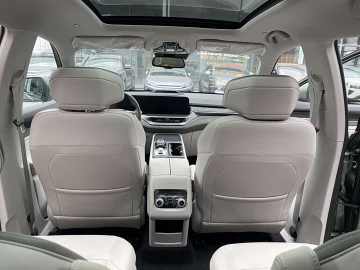 Фото 11 - Ford Equator Hybrid