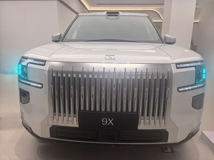 Фото 3 - Zeekr 9X