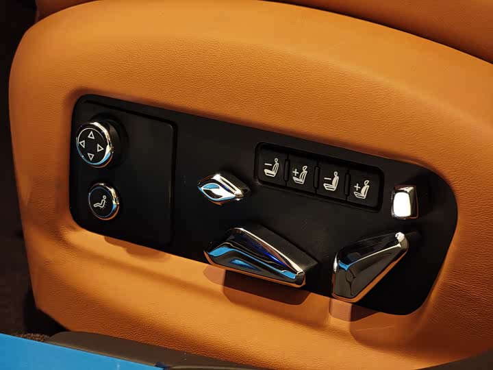 Фото 15 - Bentley Flying Spur