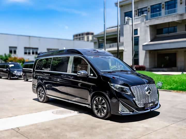 Фото 2 - Mercedes-Benz V-Class