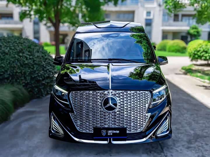 Фото 3 - Mercedes-Benz V-Class