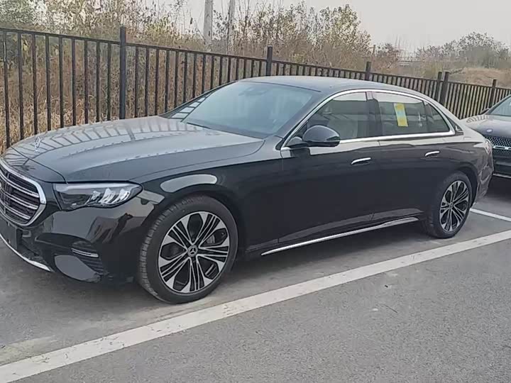 Фото 1 - Mercedes-Benz E-Class Hybrid