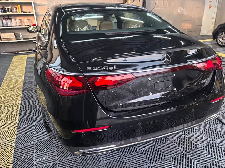 Фото 3 - Mercedes-Benz E-Class Hybrid