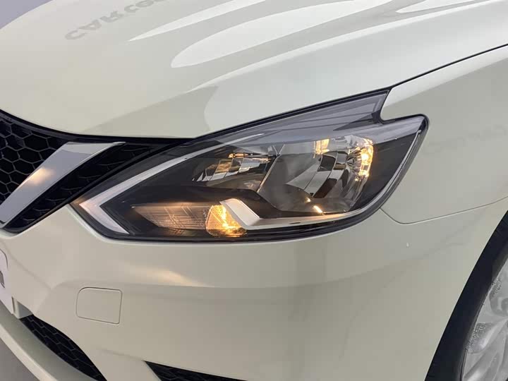 Фото 10 - Nissan Sylphy