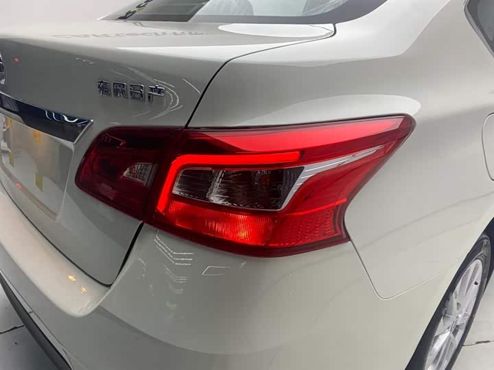 Фото 11 - Nissan Sylphy