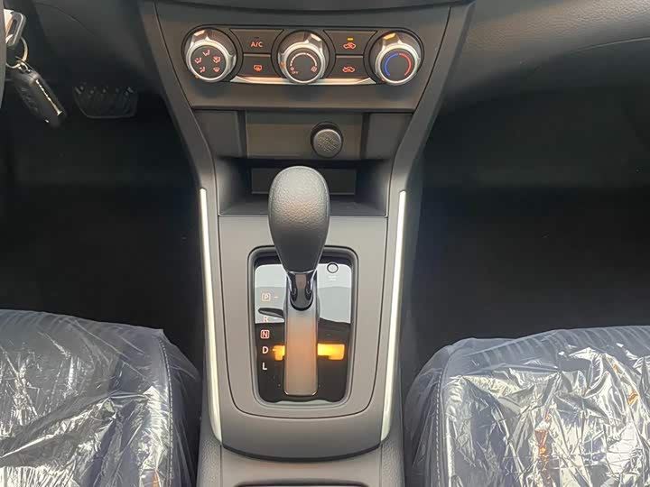 Фото 21 - Nissan Sylphy