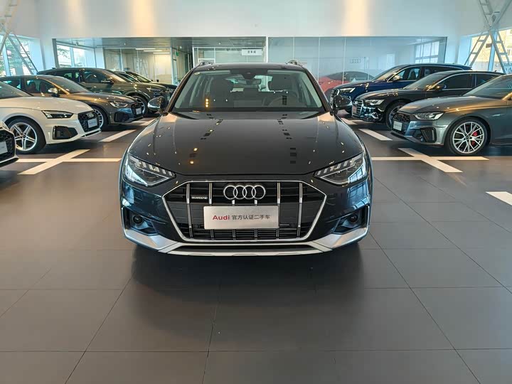 Фото 3 - Audi A4