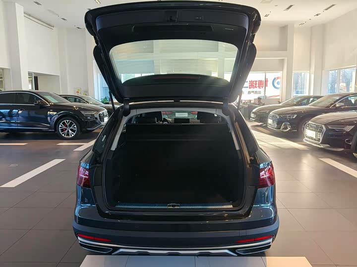 Фото 9 - Audi A4