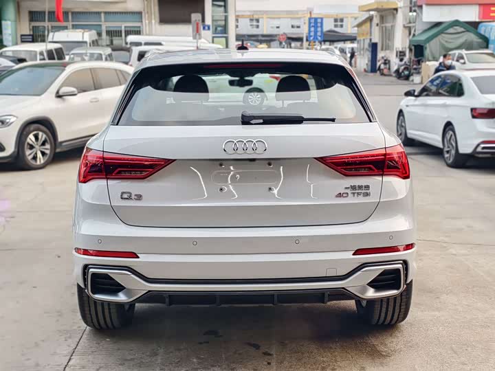 Фото 4 - Audi Q3