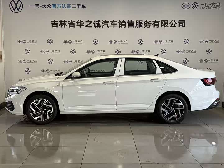 Фото 3 - Volkswagen Sagitar L