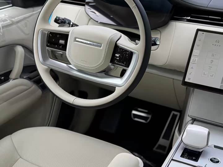 Photo 4 - Land Rover Range Rover