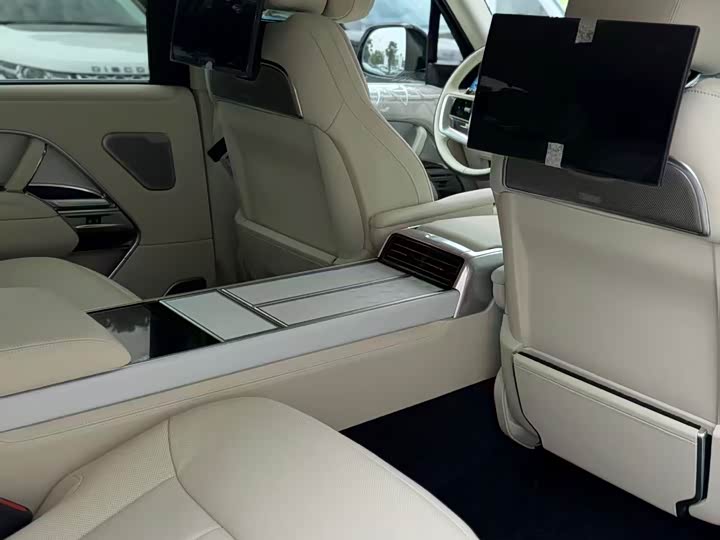 Photo 5 - Land Rover Range Rover