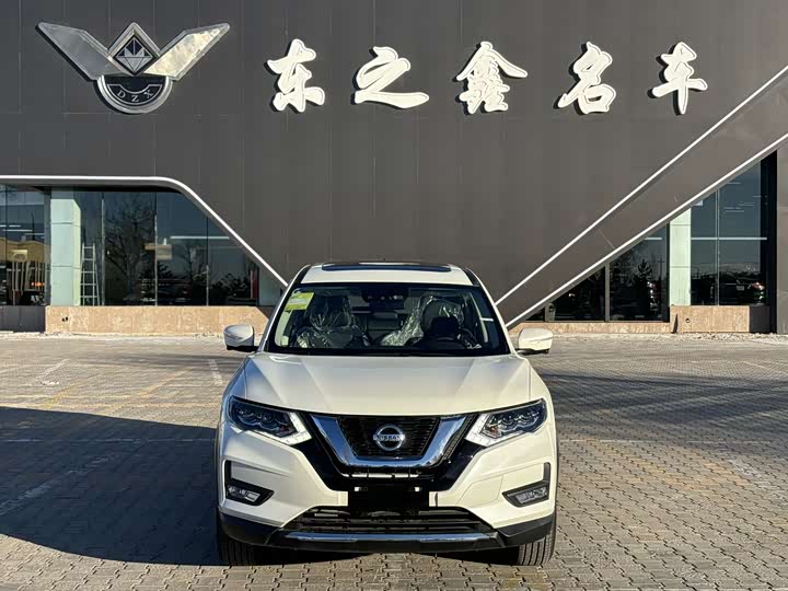 Фото 2 - Nissan X-Trail