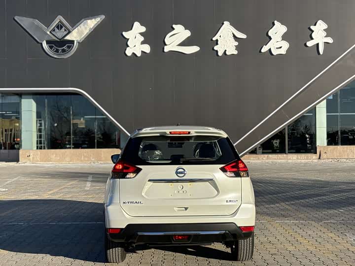 Фото 5 - Nissan X-Trail