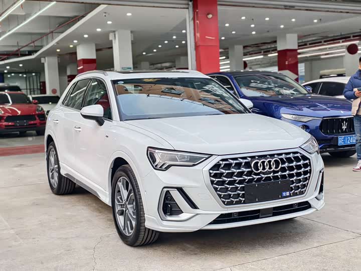 Фото 3 - Audi Q3