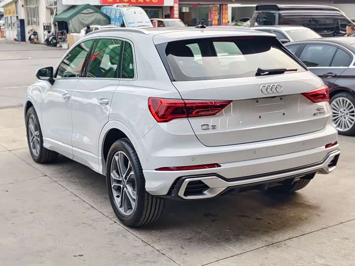 Фото 5 - Audi Q3