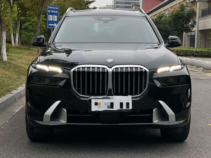 Фото 1 - BMW X7