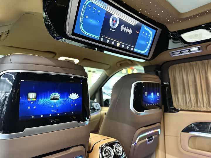 Photo 9 - Mercedes-Benz V-Class