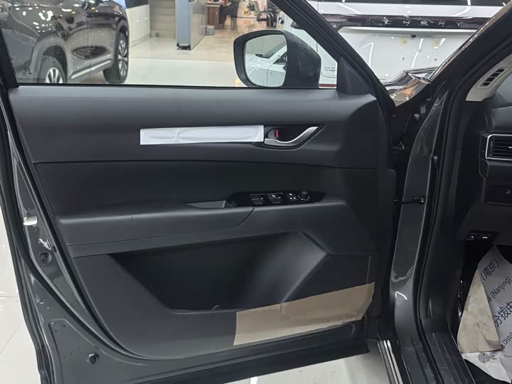 Фото 8 - Mazda CX-5