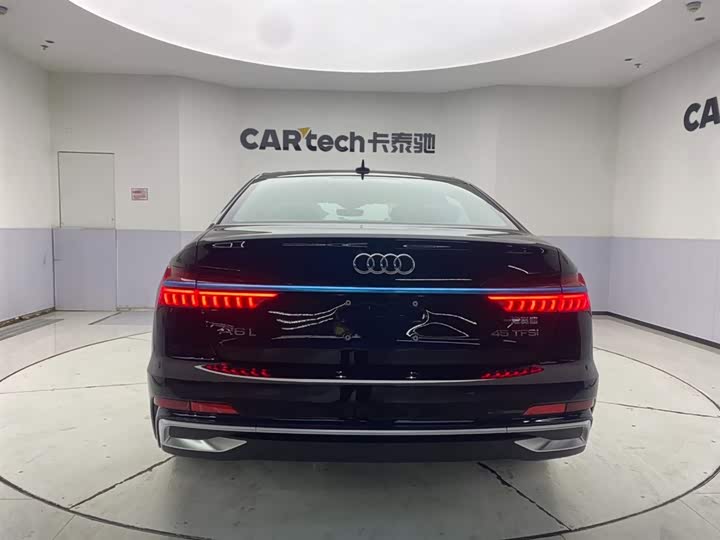 Фото 6 - Audi A6L