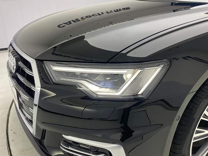 Фото 9 - Audi A6L