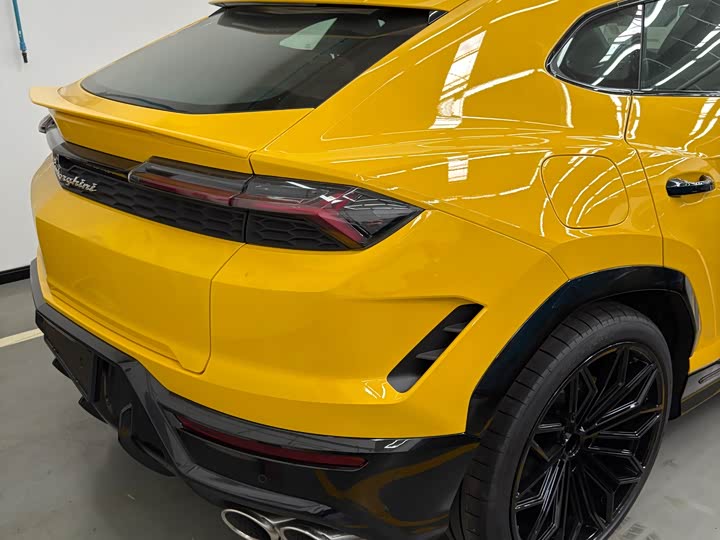 Фото 5 - Lamborghini Urus SE