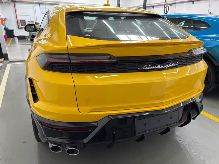Фото 9 - Lamborghini Urus SE