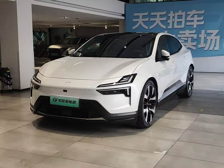 Фото 1 - Polestar 4