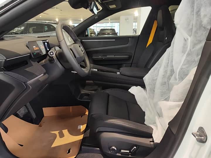 Фото 4 - Polestar 4