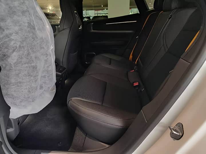 Фото 5 - Polestar 4