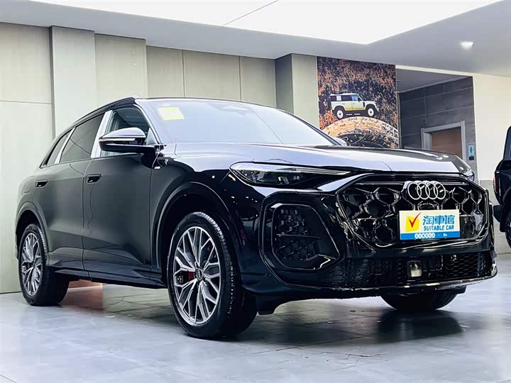 Фото 3 - Audi Q5L