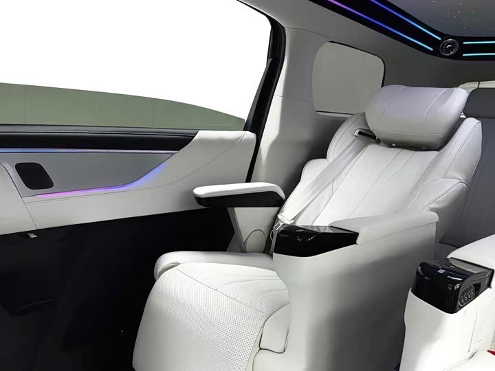 Фото 5 - Buick GL8 ES