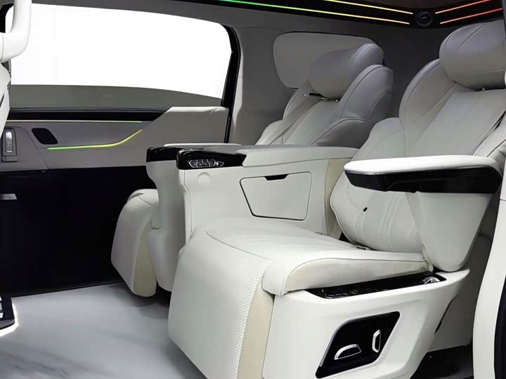 Фото 9 - Buick GL8 ES