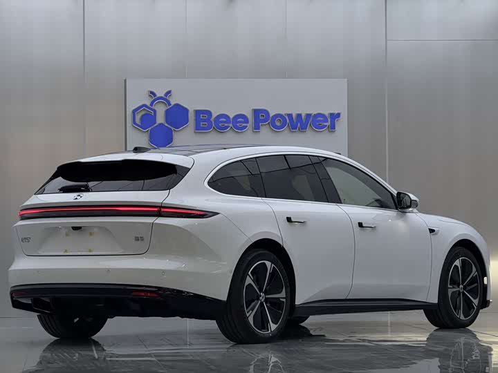 Фото 6 - Nio ET5T