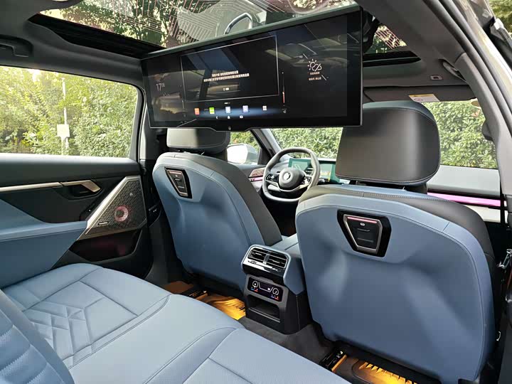 Фото 12 - BMW 5 Series