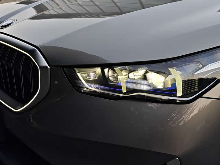 Фото 21 - BMW 5 Series