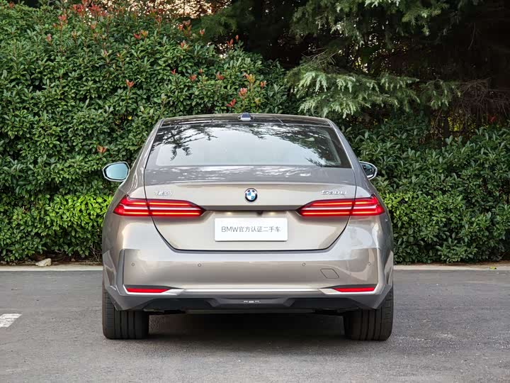 Фото 5 - BMW 5 Series