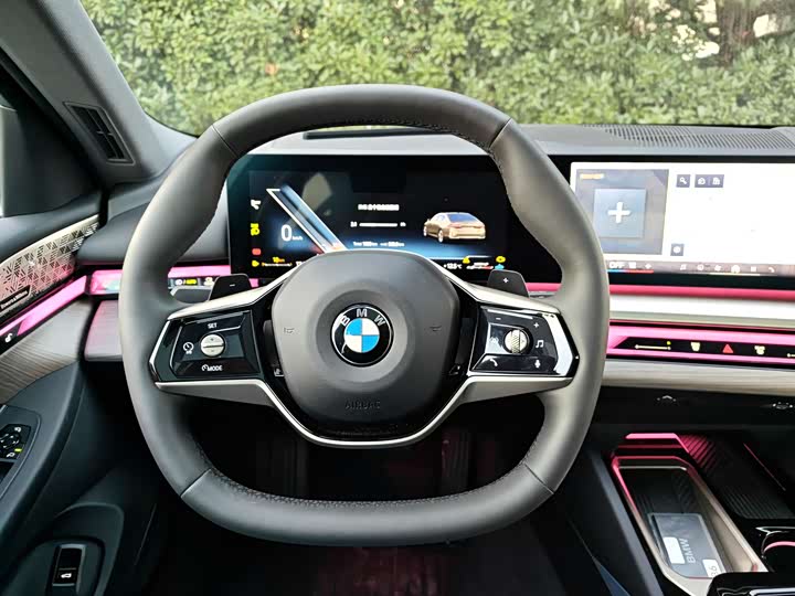 Фото 6 - BMW 5 Series