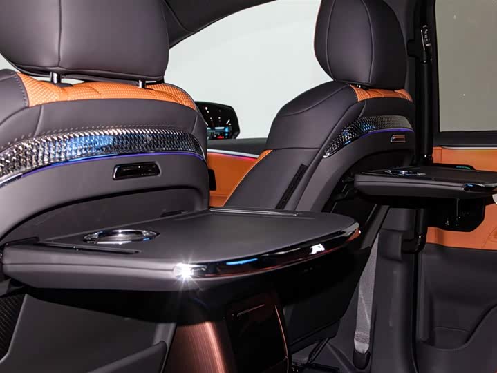 Фото 15 - Toyota Granvia