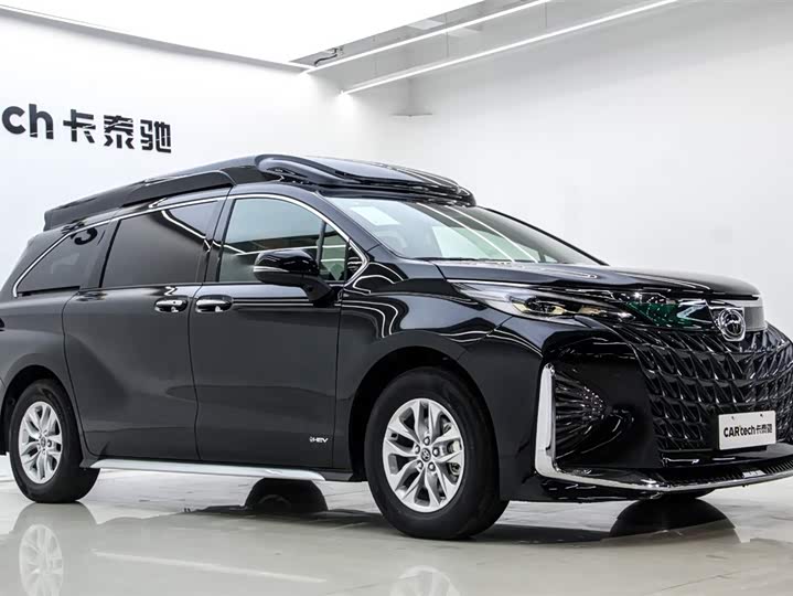 Фото 3 - Toyota Granvia