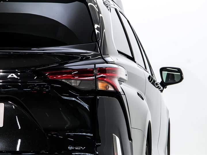 Фото 30 - Toyota Granvia