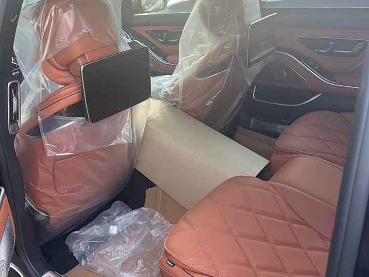 Фото 3 - Mercedes-Benz Maybach S-Class