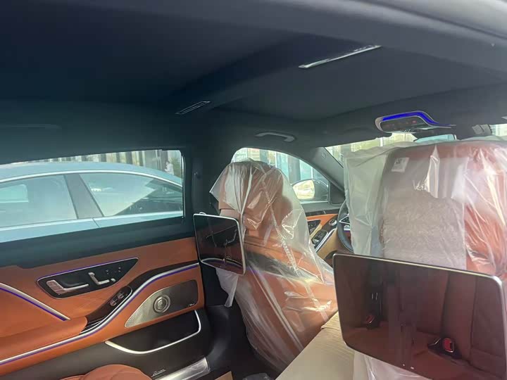 Фото 4 - Mercedes-Benz Maybach S-Class