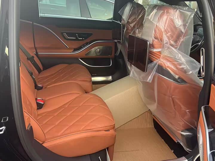 Фото 6 - Mercedes-Benz Maybach S-Class