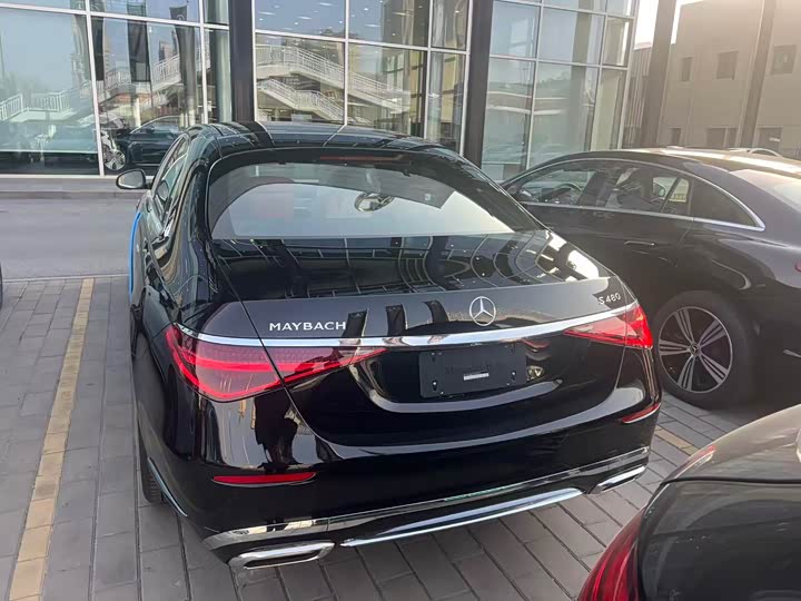 Фото 9 - Mercedes-Benz Maybach S-Class