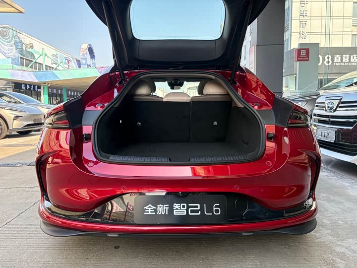 Фото 8 - IM motors L6