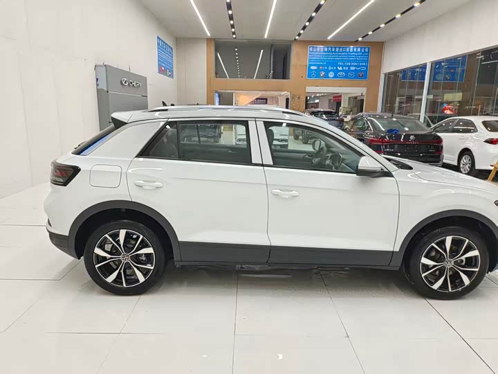 Фото 3 - Volkswagen T-Roc